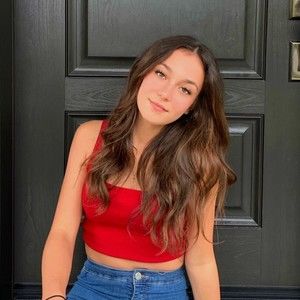 Meet your Posher, Olivia